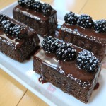 Cokoladni kolac sa kupinama